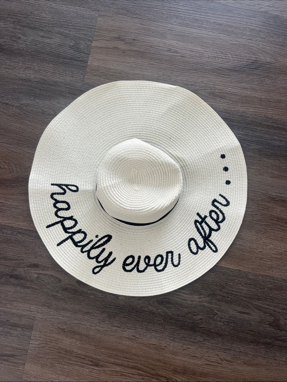 Happily Ever After White Wide-Brim Sun Hat - Picture 2 of 3